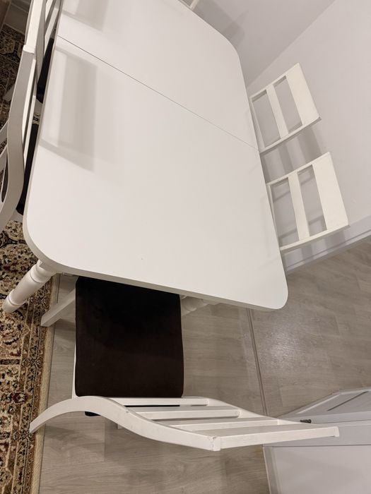 Продам стол и 6 стульев