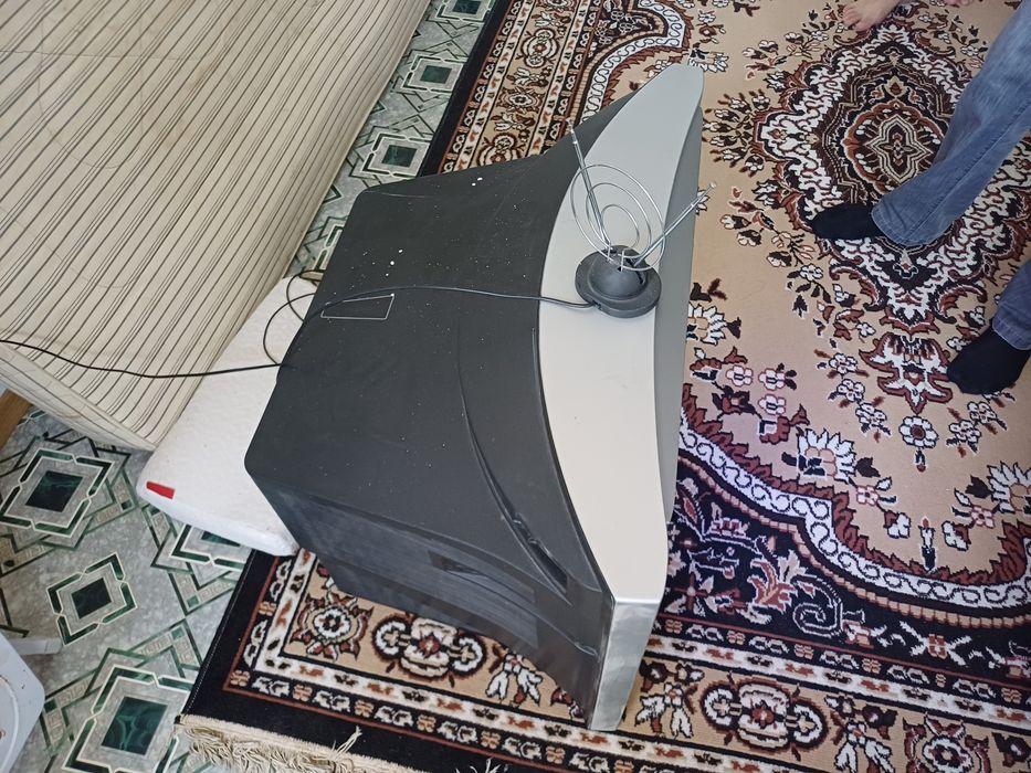 Продам  б/у телевизор