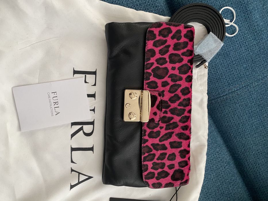 Furla crossbody.100% ориг. С етикет, паспортче, прахова торба.Нова
