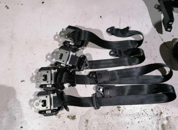 Opel Corsa F plansa de bord - set centuri de siguranta - kit airbag
