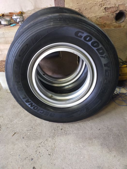 Продам резину 315#70#22.5 без дисков