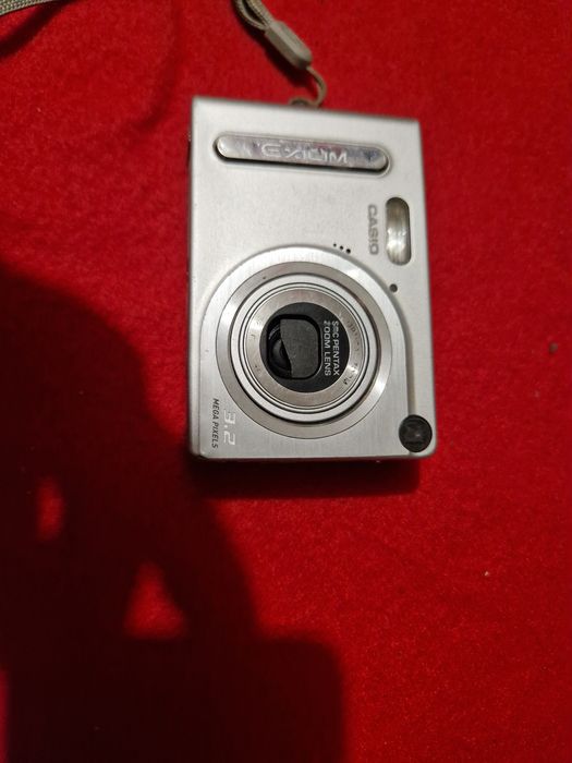 Aparat foto perfect funcțional  fără accesorii