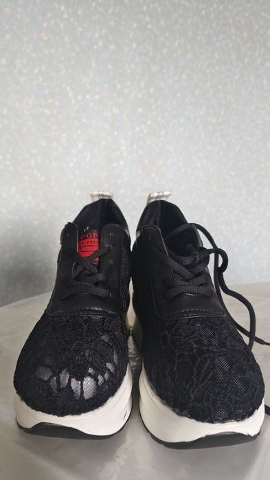 Кросовкий вечерный