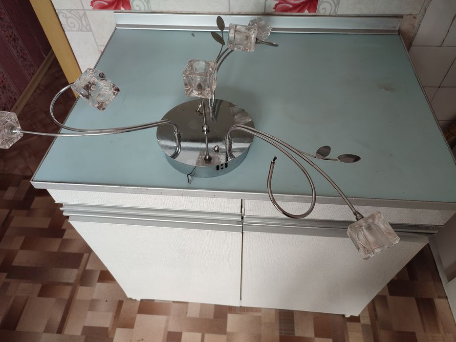 Продам светильники потолочные