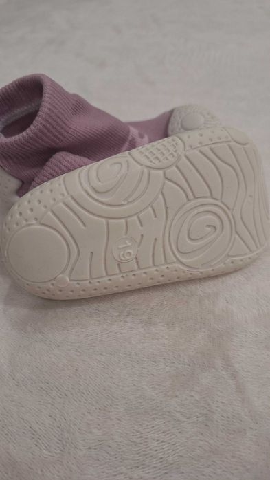 Лот бебешки обувчици - 20лв.