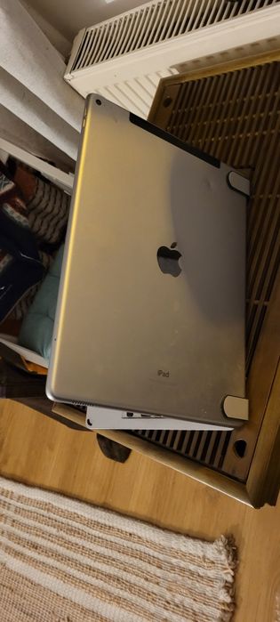 IPad Pro 12.9 inch cu tastatura