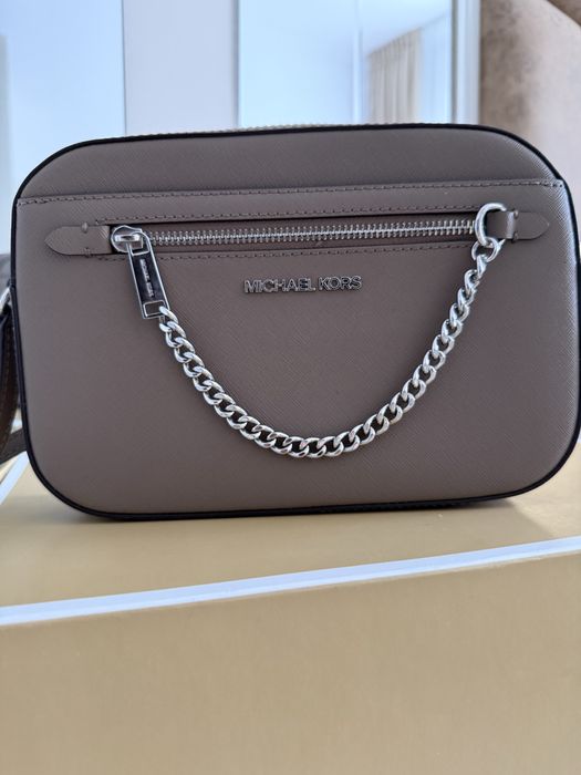 Продается оригинал Michael Kors