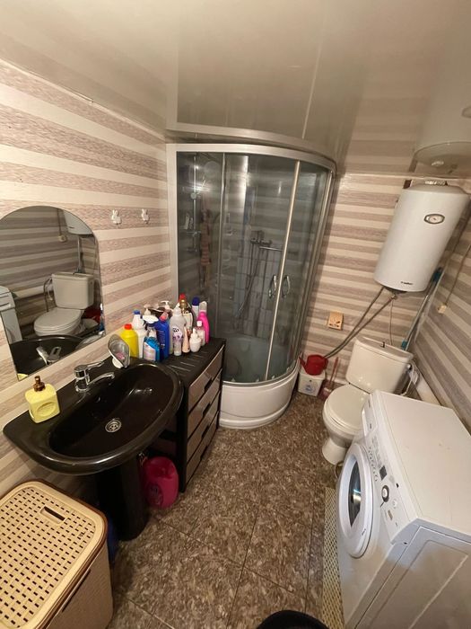 Продам коттедж на Высточном вдоль дороги