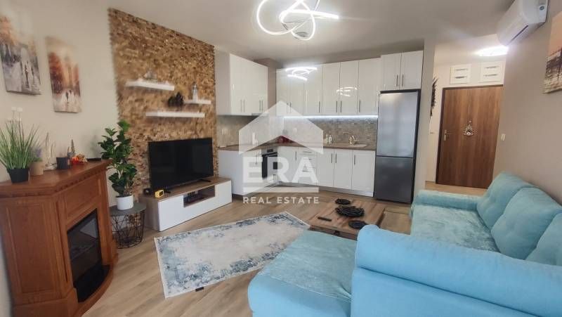 ЕКСКЛУЗИВНО! Двустаен, напълно обзаведен апартамент с опция за подземн