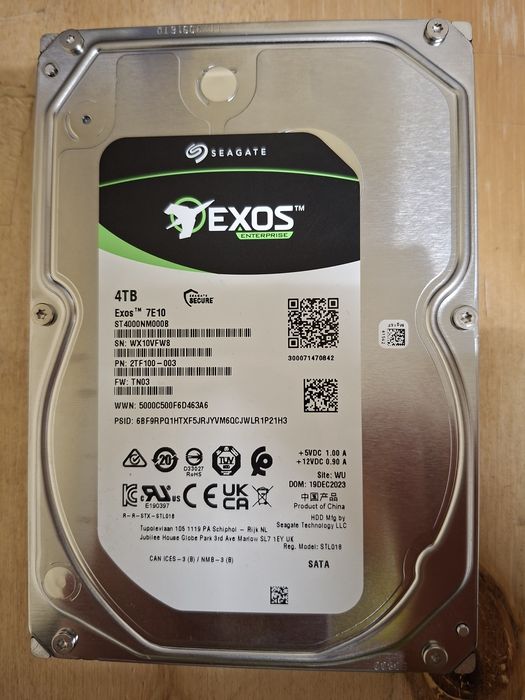 Жёсткий диск Seagate Exos 4 Tb