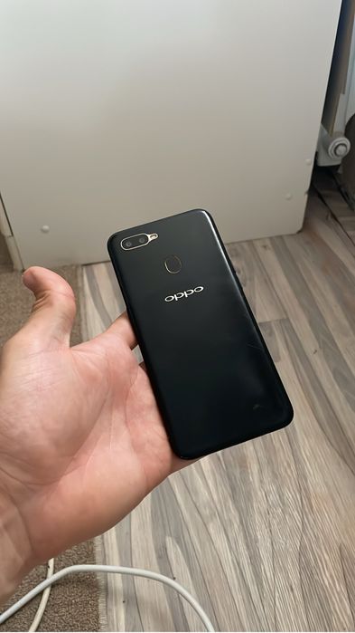 Продам смартфон  oppo