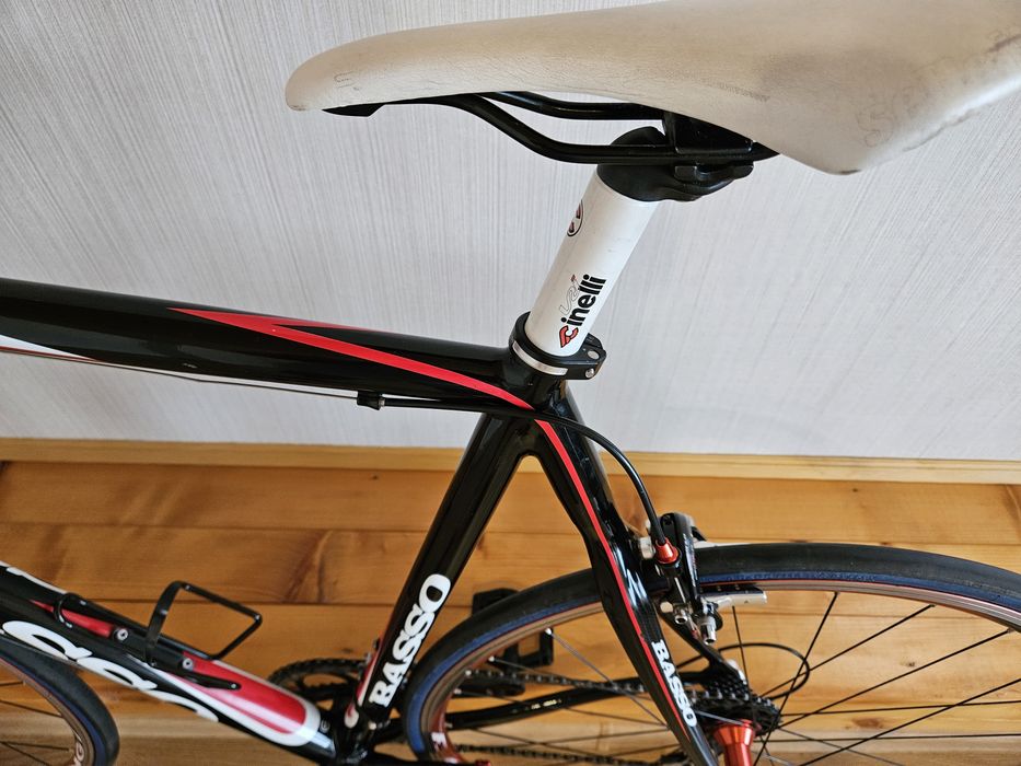 Карбонов велосипед BASSO reef