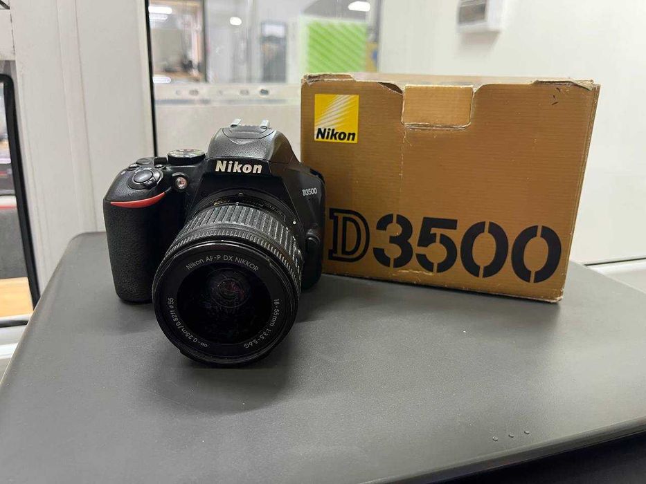 Фотоаппарат зеркальный Nikon D3500