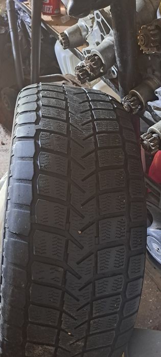 Шины зимние 2шт 245 55R19