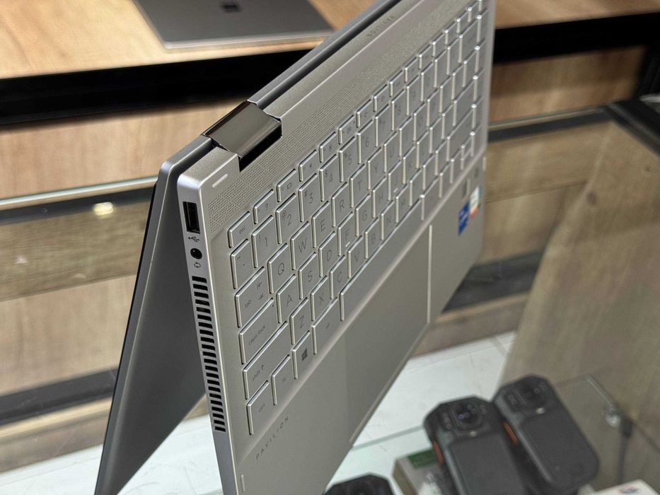 HP Pavilion x360 2-in-1 Core i5-1135G7 ram 8 ssd 256  x360 сенсорный