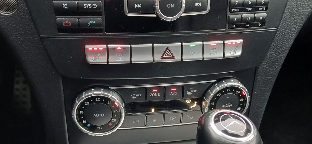 Mercedes C200 , 2.2 D ,webasto ,incalzire scaune ,distronic !!