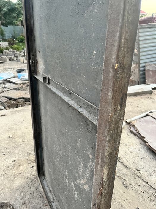 Дверь металлический