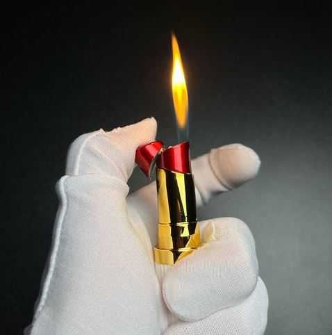 Bricheta ''Ruj'' cu flacara clasica de culoare negru