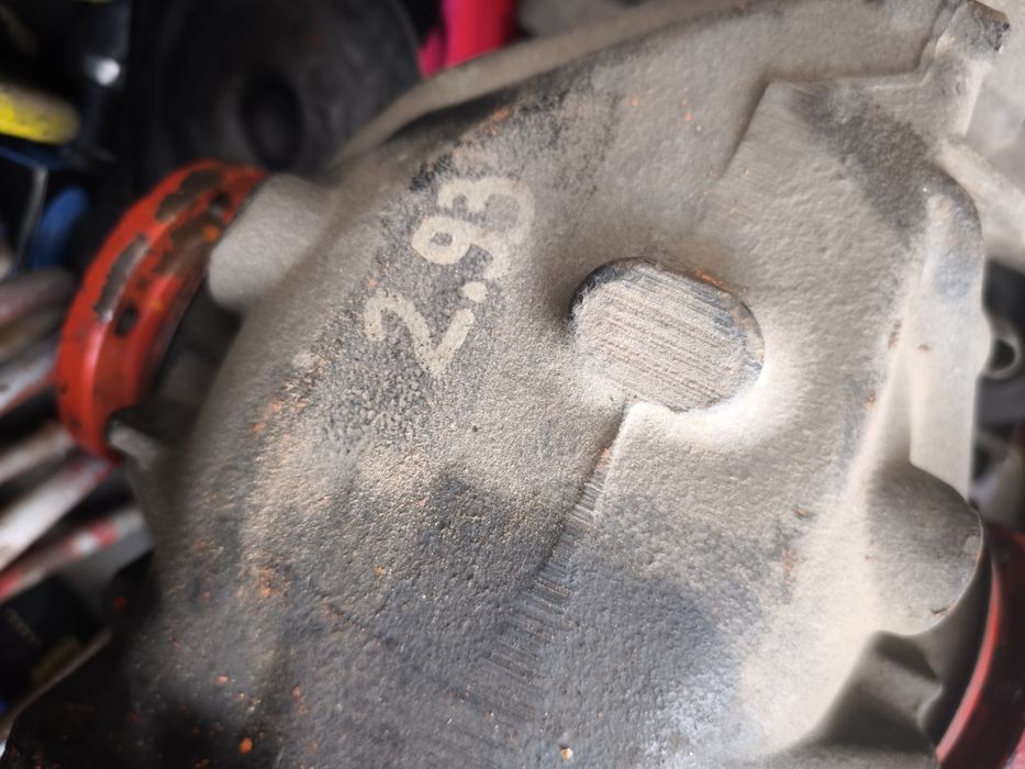 Диференциал 2.93 перфектно състояние.