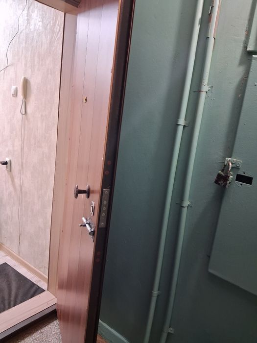 Продается входная дверь ,состояние хорошее