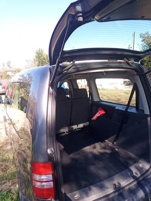 Volkswagen Caddy Maxi automat