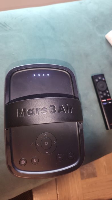 Vând videoproiectorAnker nebula mars air 3