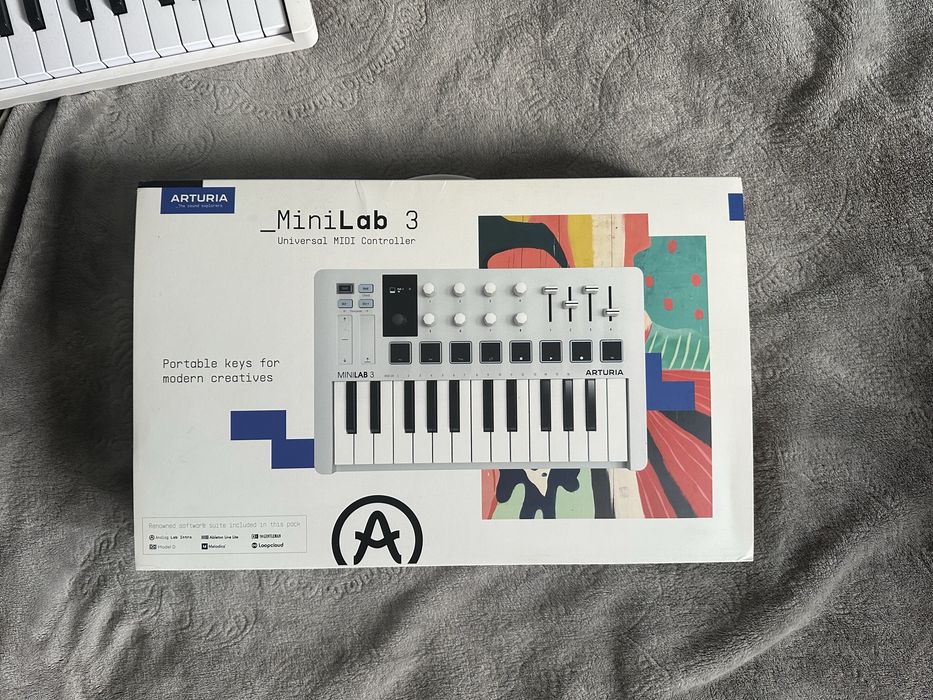 MIDI клавиатура Arturia Minilab 3