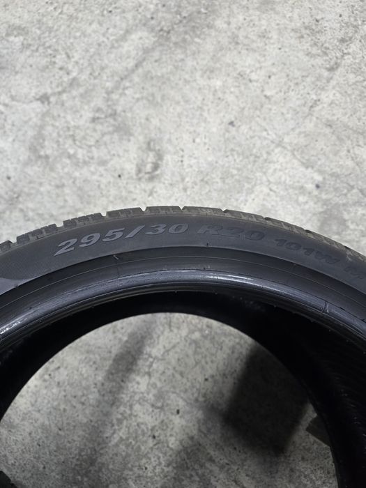 2 Броя 295/30/20 Pirelli 5mm