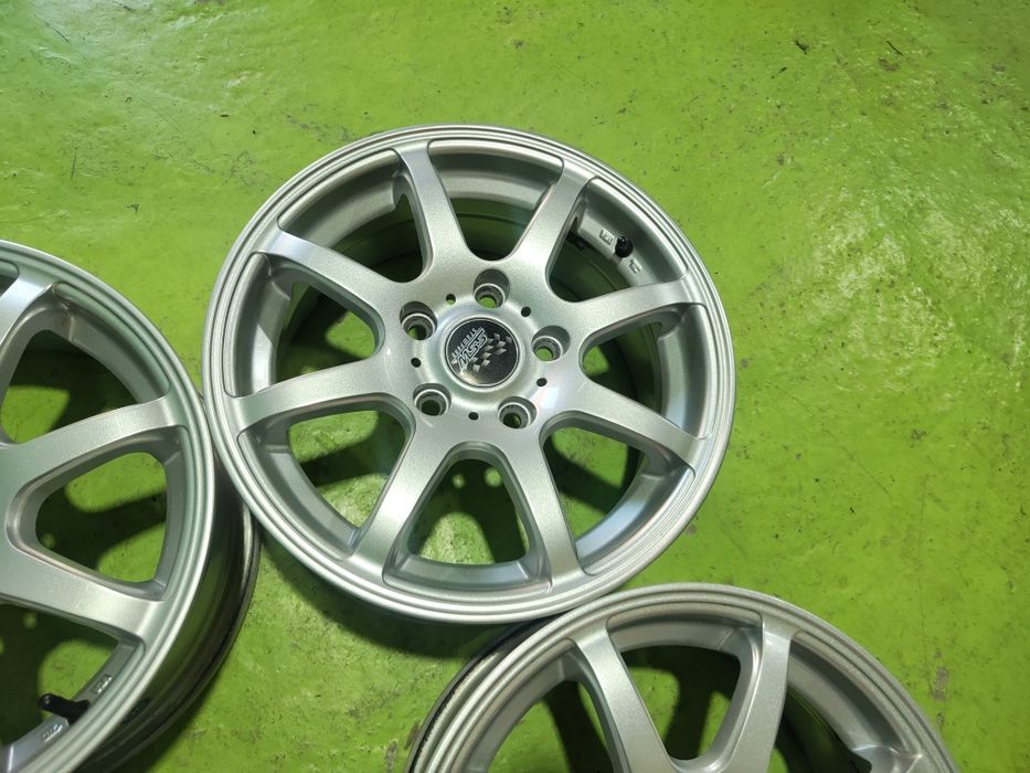 15 5x114.3 Kia Hyundai лети джанти 5х114.3