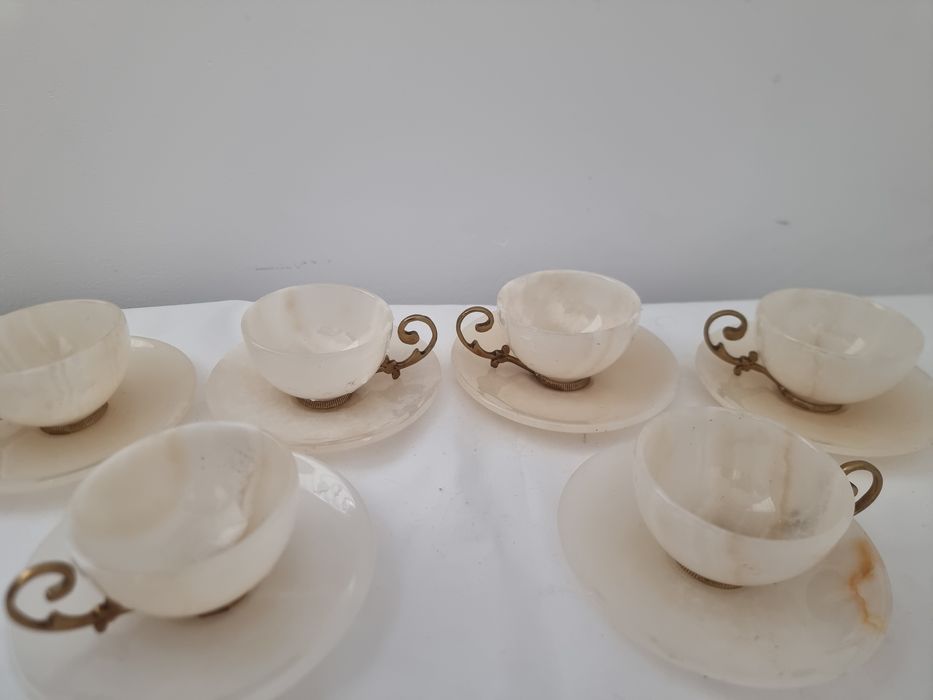 Set șase cești de cafea cu farfurie sculptate in marmura de Cararra