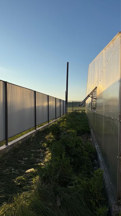 Продам теплицу с 3 домами