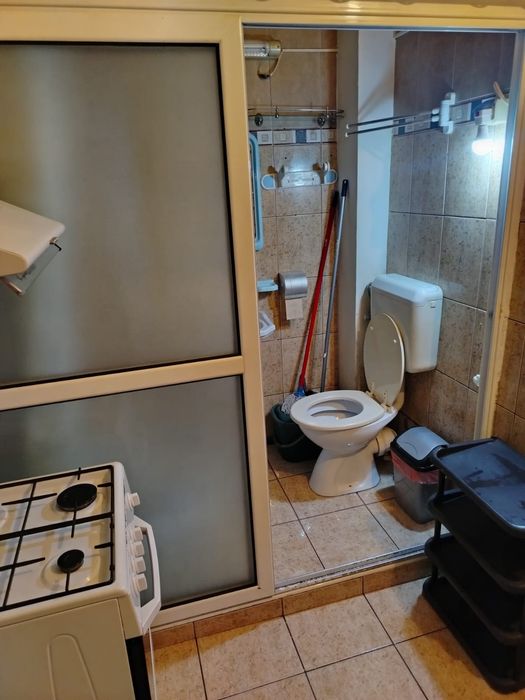 Vand garsoniera în Curtea de Argeș, în zona mânăstirii