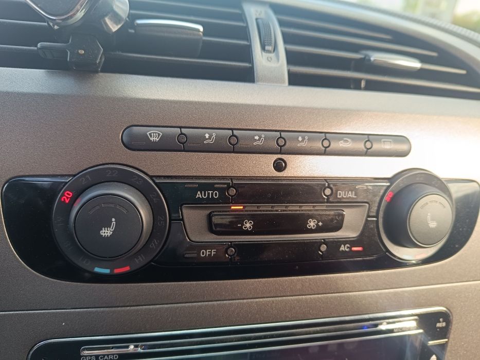 De vanzare,sau unele schimburi  Seat leon Fr 170 cai euro 5