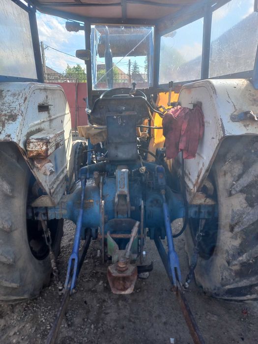 De vanzare tractor ford.4100.