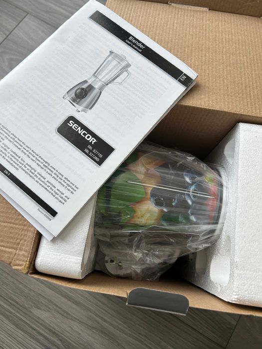 Blender sticla Sencor SBL3271SS + rasnita, 2+1 viteze, 0.8L, 400W, NOU