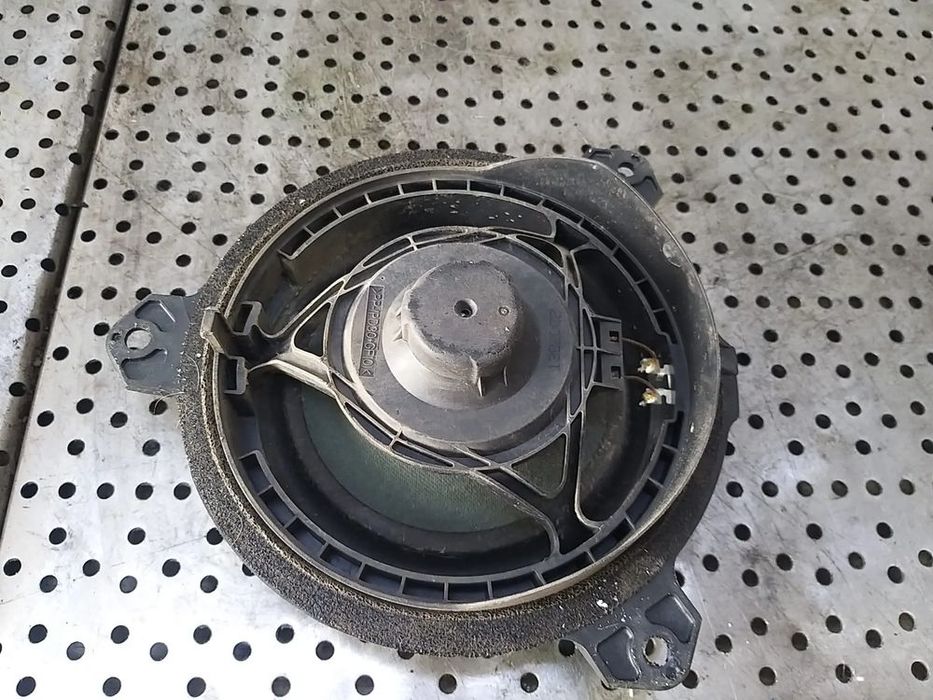 Boxa audio dreapta spate toyota yaris 3 p13 861600d370