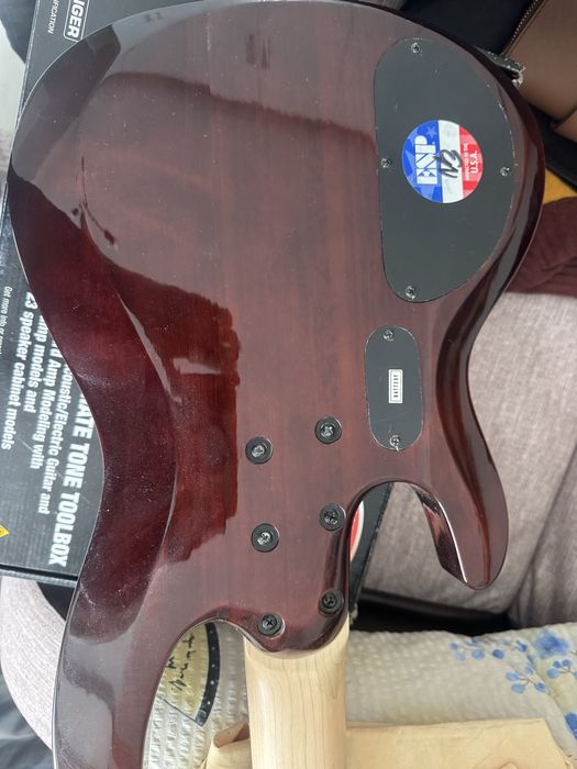 Бас-гитара Behringer