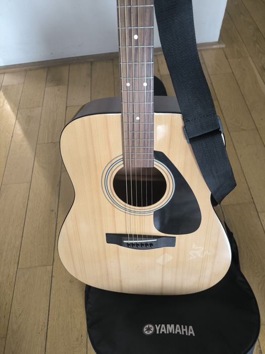 Vând/schimb Chitara acustica Yamaha F310P -  husa inclusă
