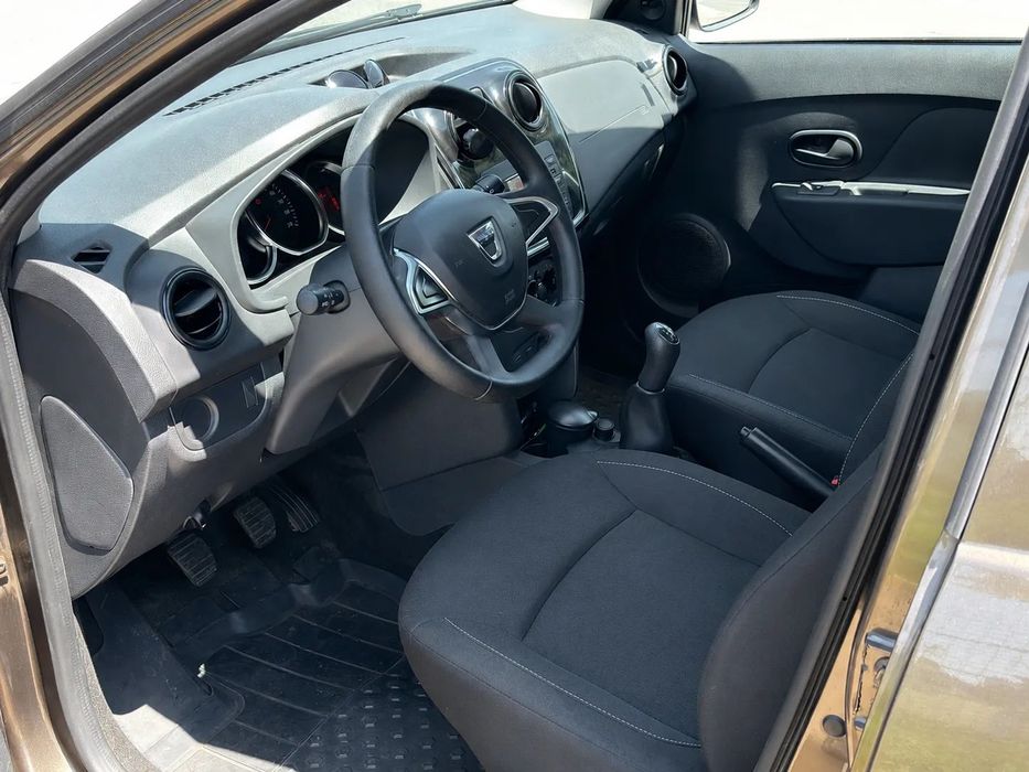 Dacia Sandero Întreținută / Bluetooth / Senzori parcare / Consum redus