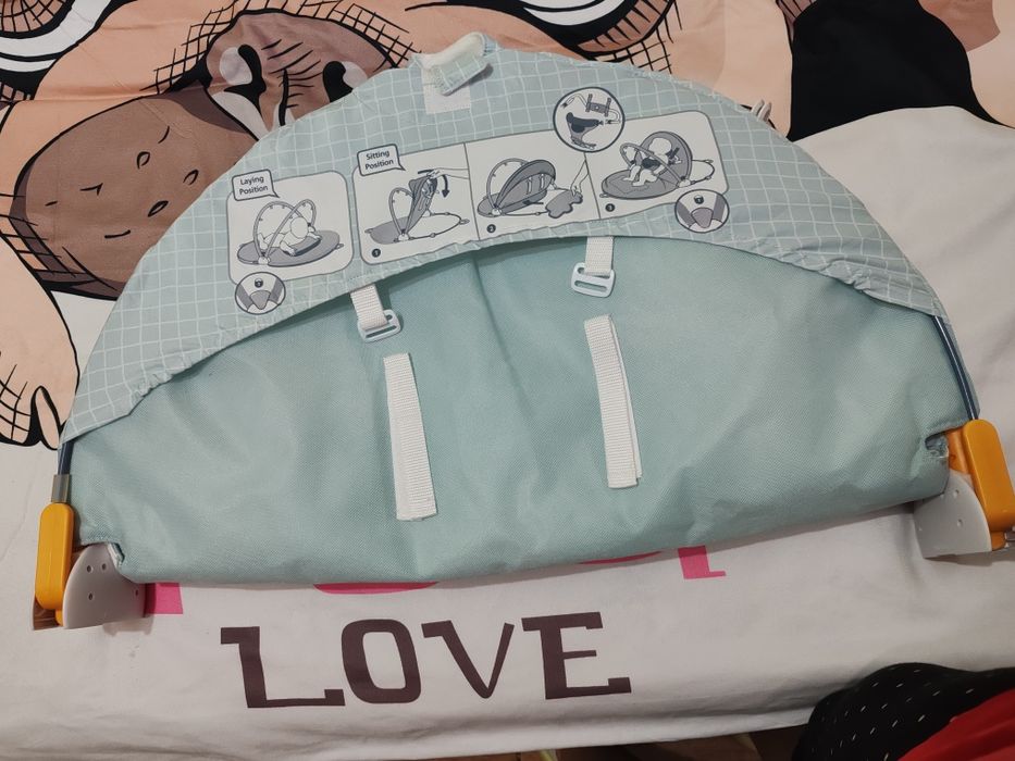 Centru de joaca pliabil cu sezlong si model urban pentru 0-12 luni