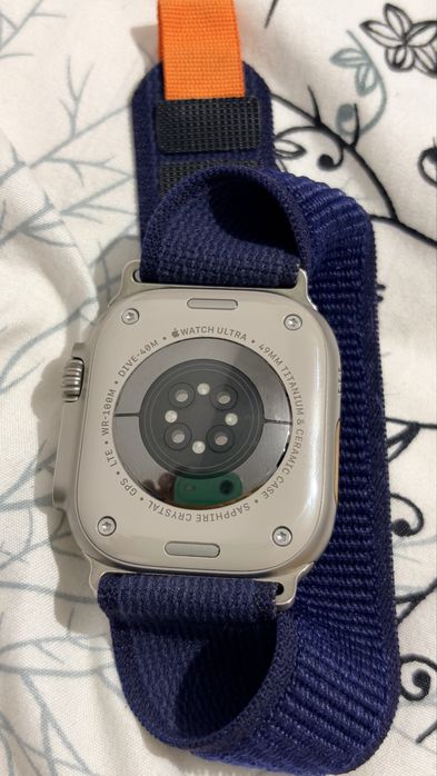 Apple watch Ultra 2022   49mm.  Celluar - GPS