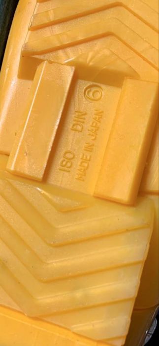 Скиборды , короткие лыжи как новые