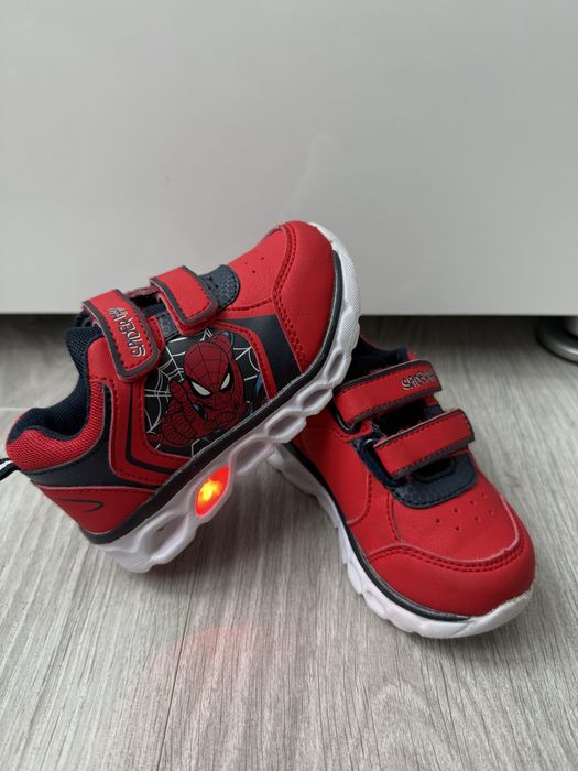 Adidasi Spiderman / Marvel , marime 23