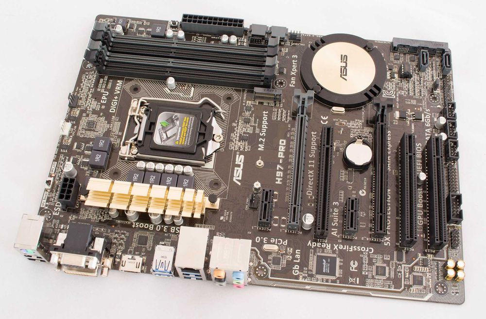 PC intel i7 4790 32GB DDR3 1600 MHz AMD RX 6600 8GB