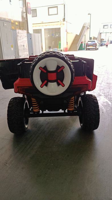 Детский автомобиль