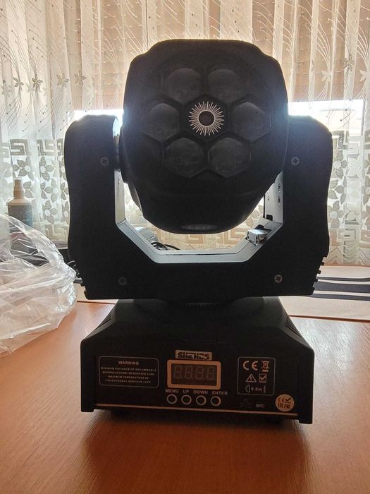 Beam uri 6 x 15W RGBW cu mini laser pe mijloc moving head dj formatii disco