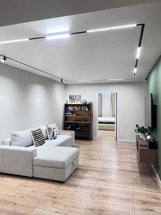 Продается 2х ком с новым ремонтом ы центре ор-р парк Бобура