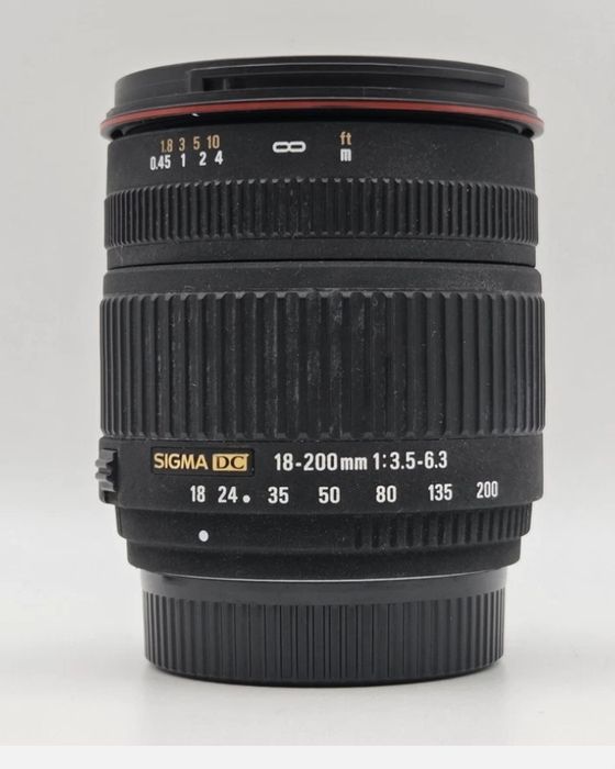 Sigma AF 18-200mm f/3.5-6.3 DC  montură Nikon