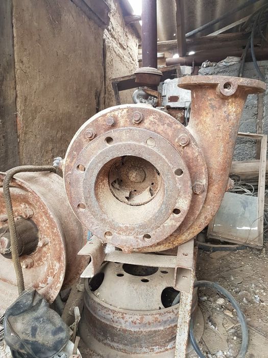 Продам насос в хорошем состоянии.