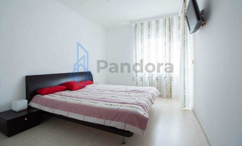 Дава се под наем Тристаен апартамент в София, Център - 100 кв.м за 766 € - Снимка #3